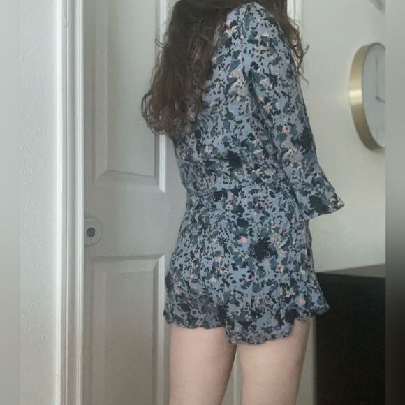 Free People All the Right Ruffles‎ Romper Size Large - Picture 6 of 7